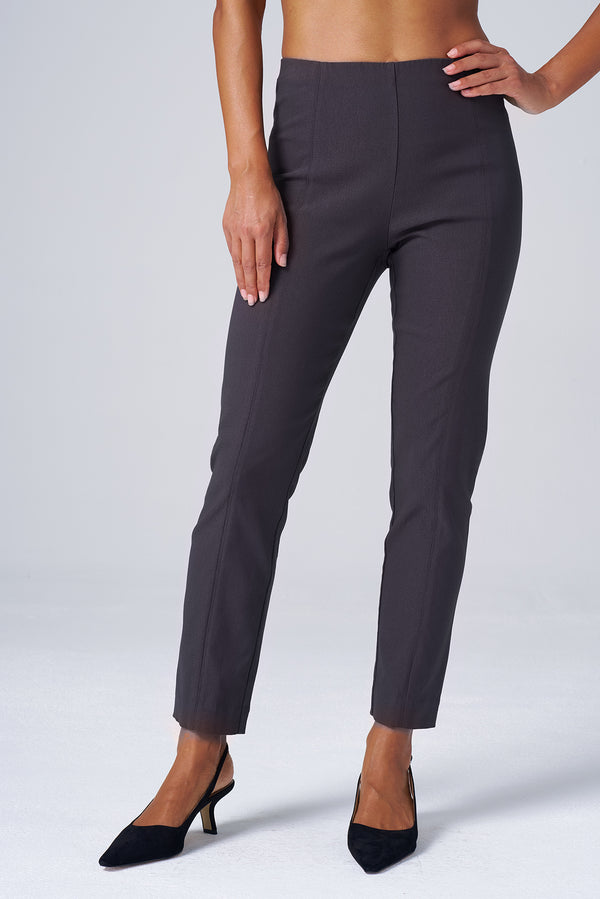 Tapered Ankle Magic Pant