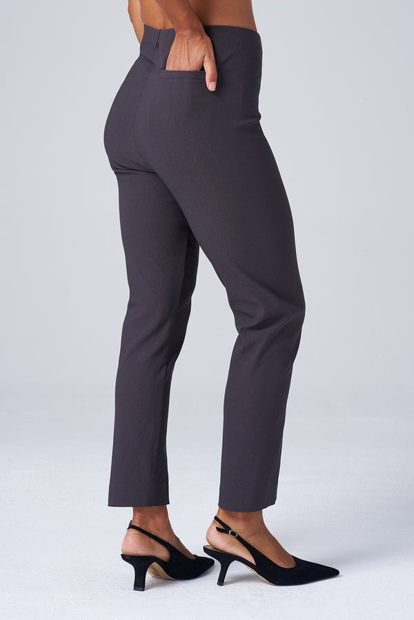 Tapered Ankle Magic Pant