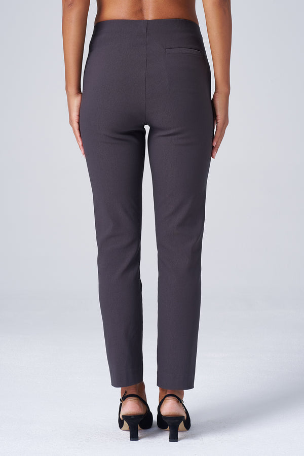 Tapered Ankle Magic Pant