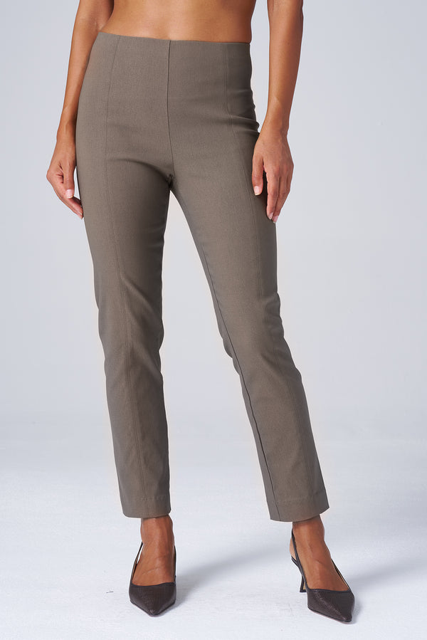 Tapered Ankle Magic Pant