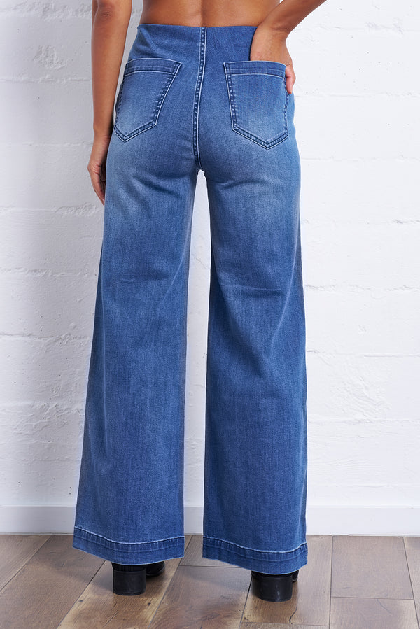 Wide Leg Stretch Jean